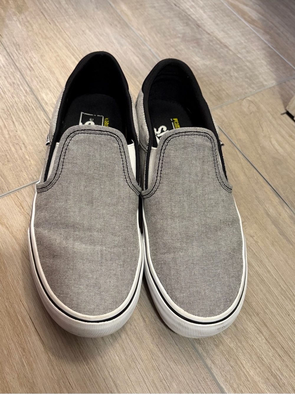Gray Deluxe Comfort Van’s slip on sneakers